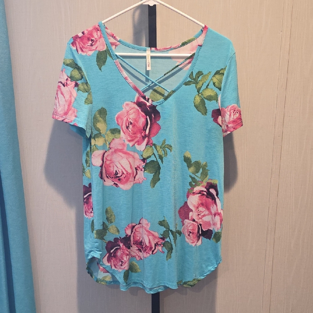 (J45) Rose Print V-Neck Short Sleeve Top - Blue and Pink Sz M - Picture 1 of 5